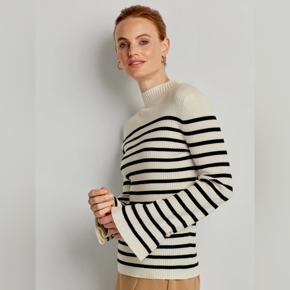 Ellen Tracy Mock Neck Flutter Sleeve Sweater Size Medium
